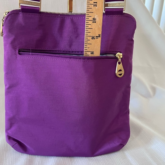 BAGGALLINI Crossbody 2 Pc Set NWT Vibrant Purple Gold Hardware Turn Lock Zipper - Picture 10 of 16
